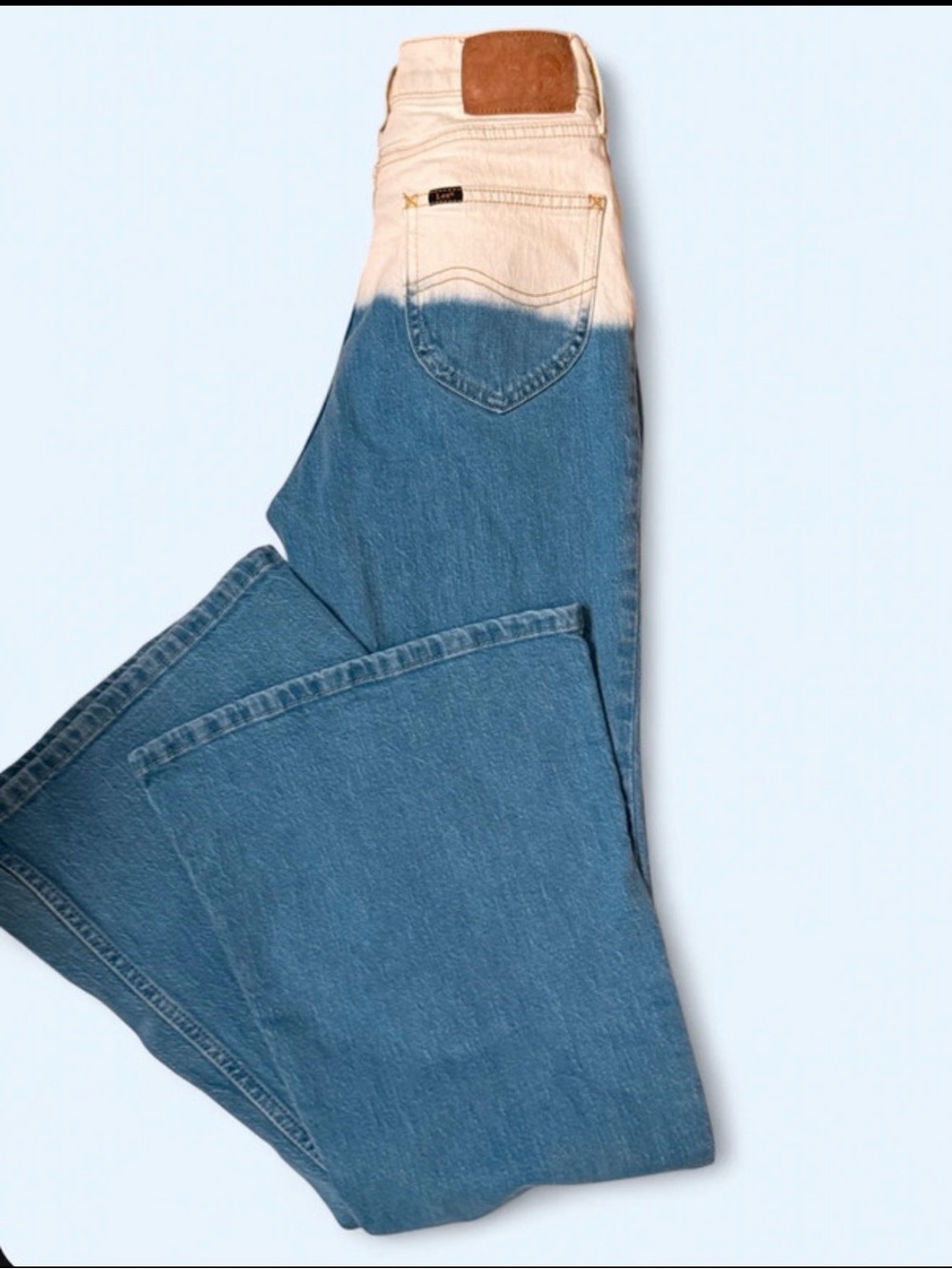 NWOT Lee Women’s Ombré Flare Jean size 25x33